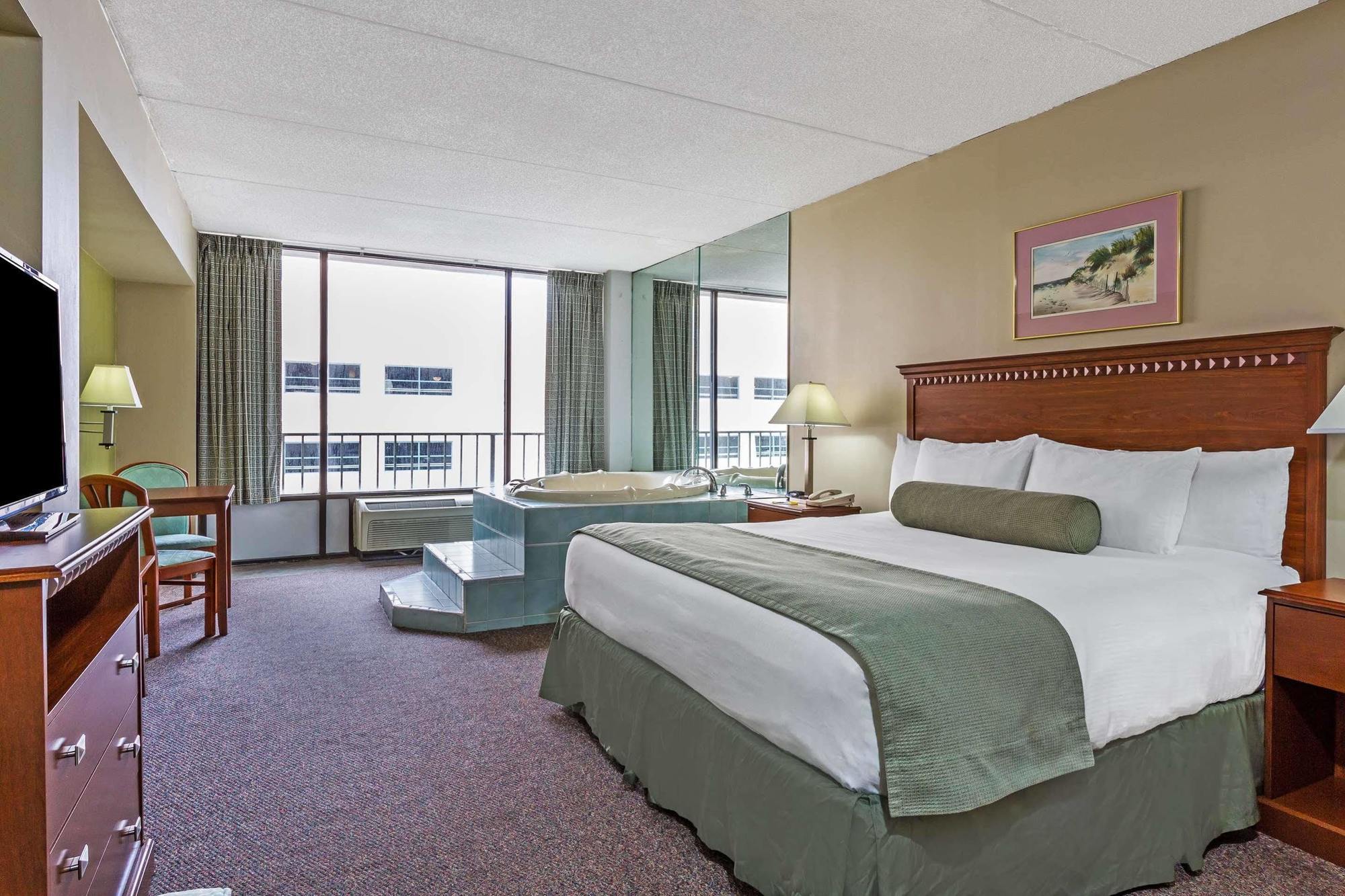 Days Inn By Wyndham Virginia Beach At The Beach Bagian luar foto